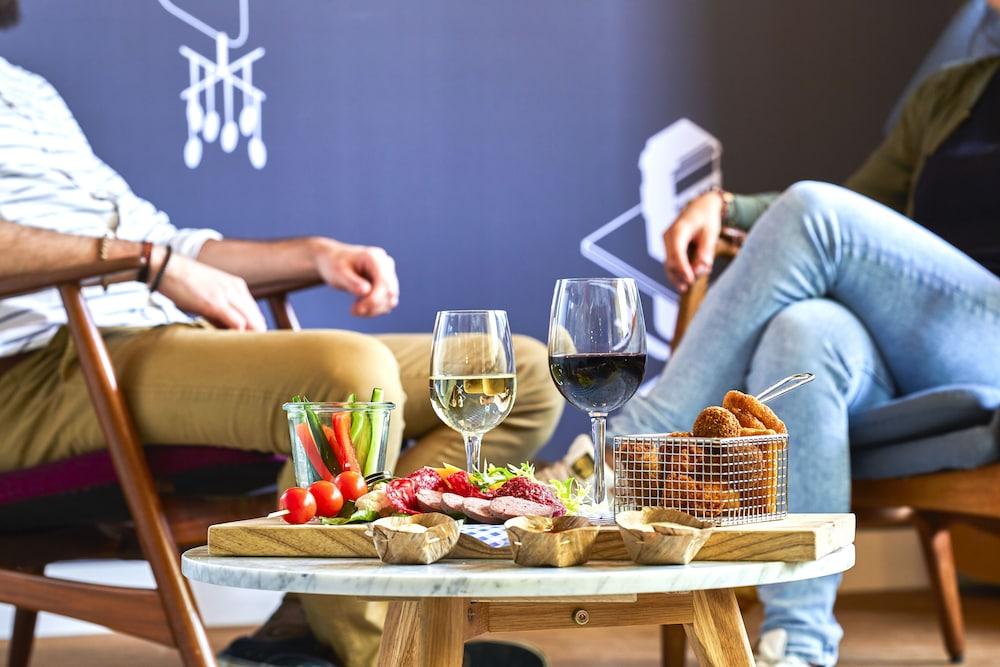 Stayokay Hostel Utrecht Centrum ภายนอก รูปภาพ